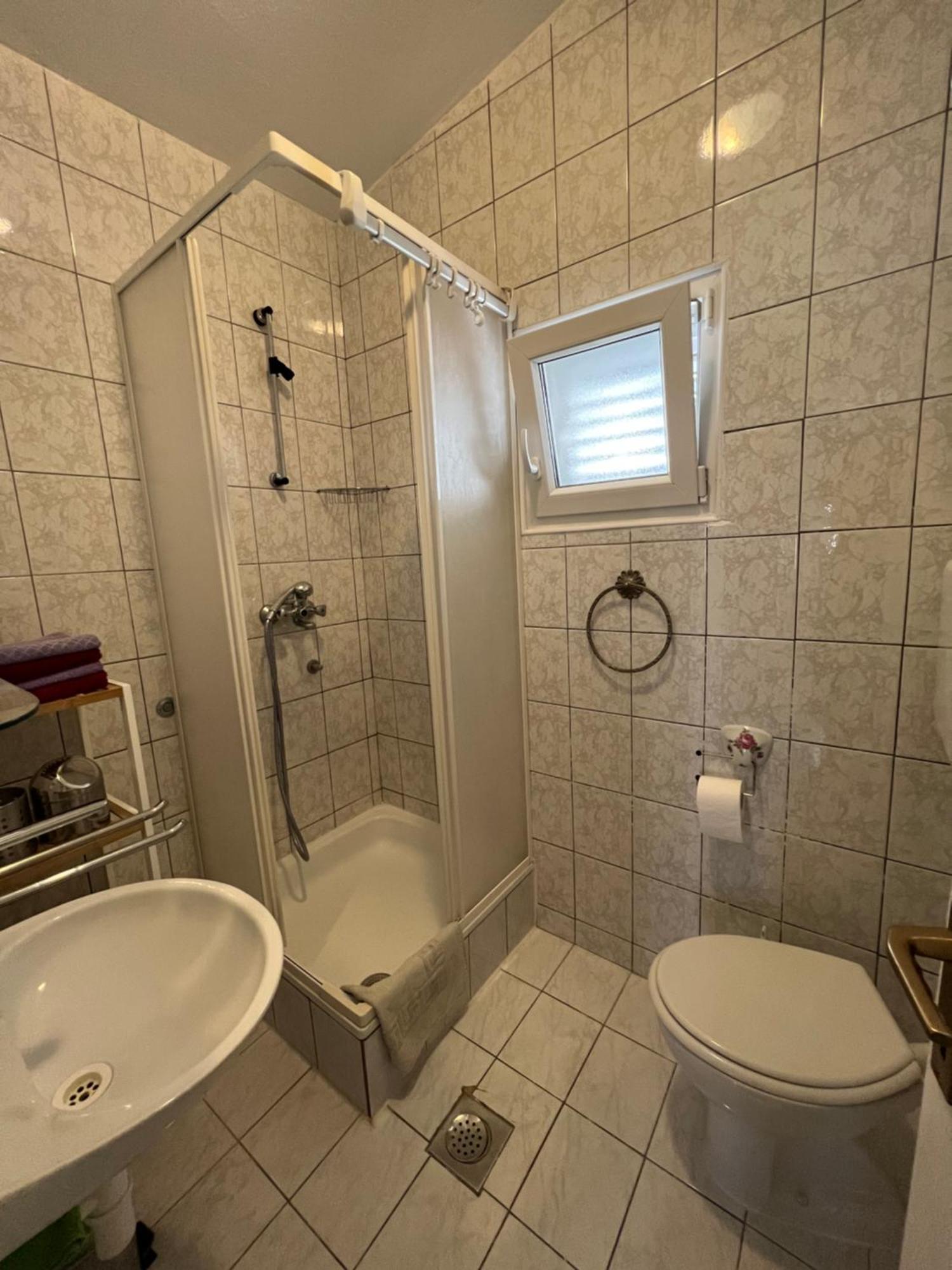 Emko Apartmens Vir Appartement Buitenkant foto