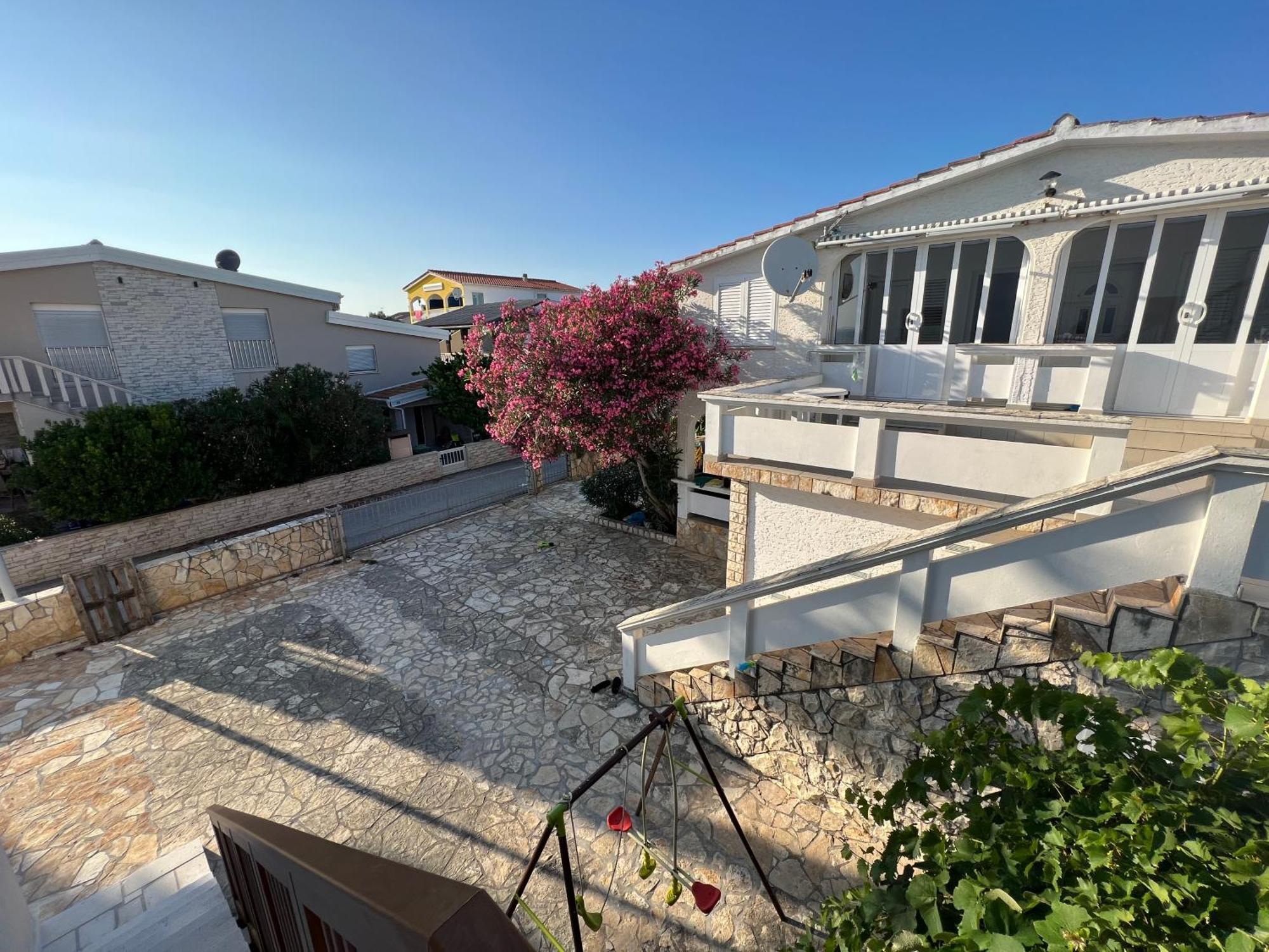 Emko Apartmens Vir Appartement Buitenkant foto